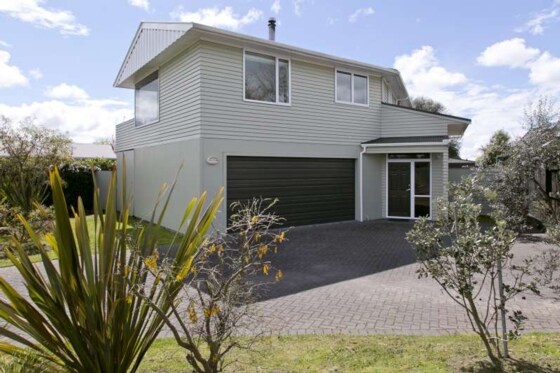 Large Family Home Close To The Lake & Has Wifi