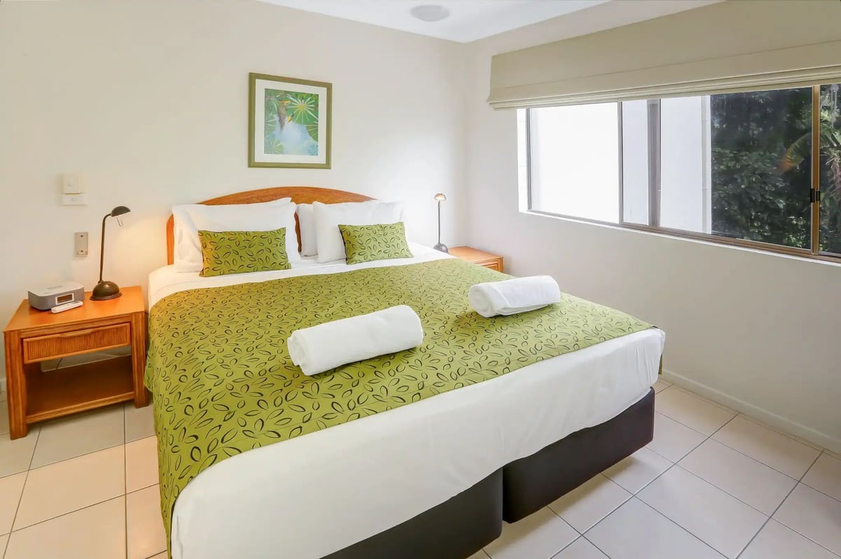 1 Bedroom Courtyard View