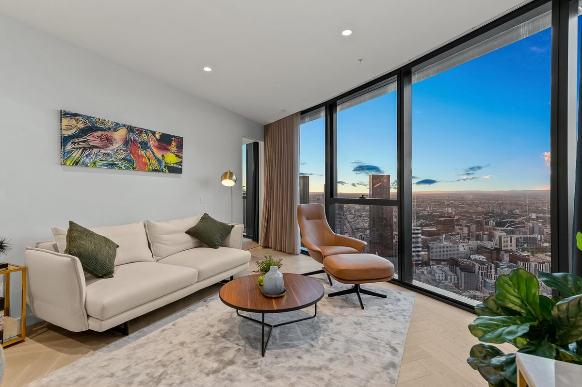 Luxurious CBD and Garden View Home! 3 Bedrooms | 2 Bathrooms | Free Parking