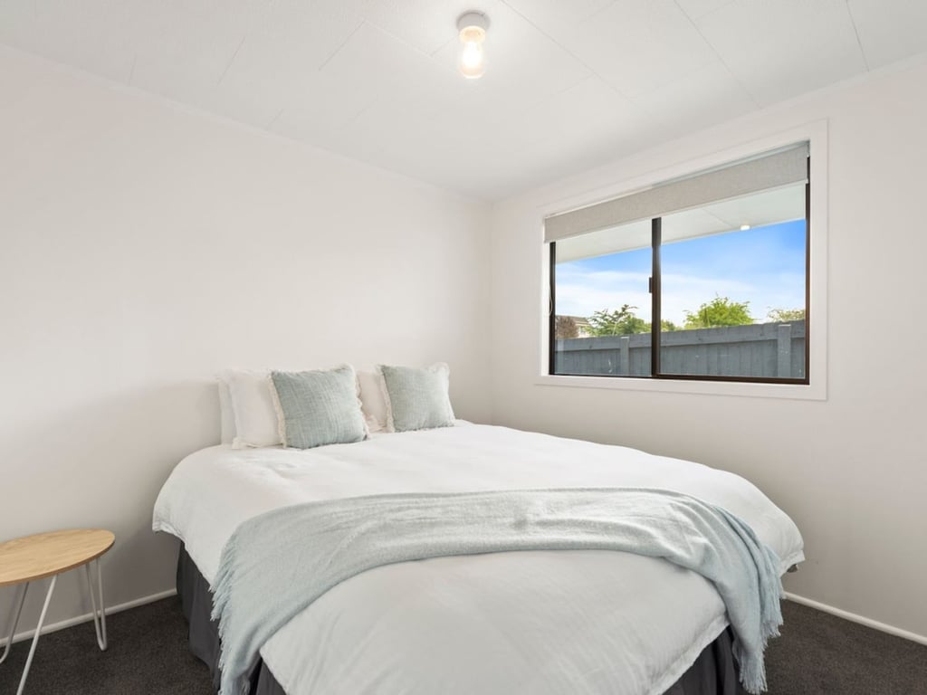 Garden Grove Gem - Lake Taupo Holiday Home