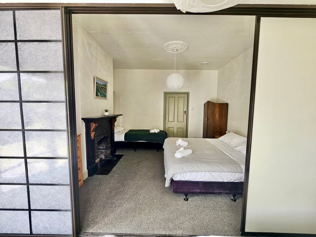 Villa Cheltenham (Pet Friendly) 