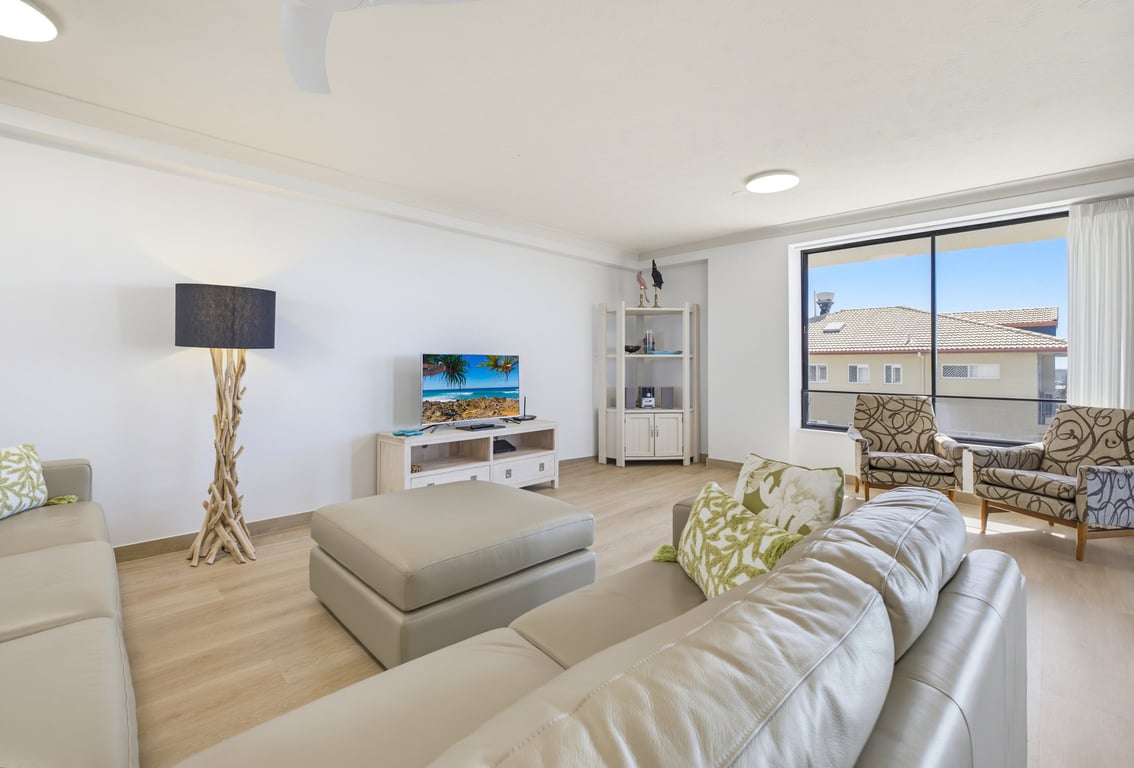 3 Bedroom Ocean View, 1 Queen, 4 Single Beds