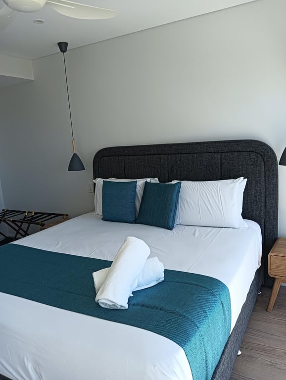 2 Bedroom 2 Queen Beds 3n+