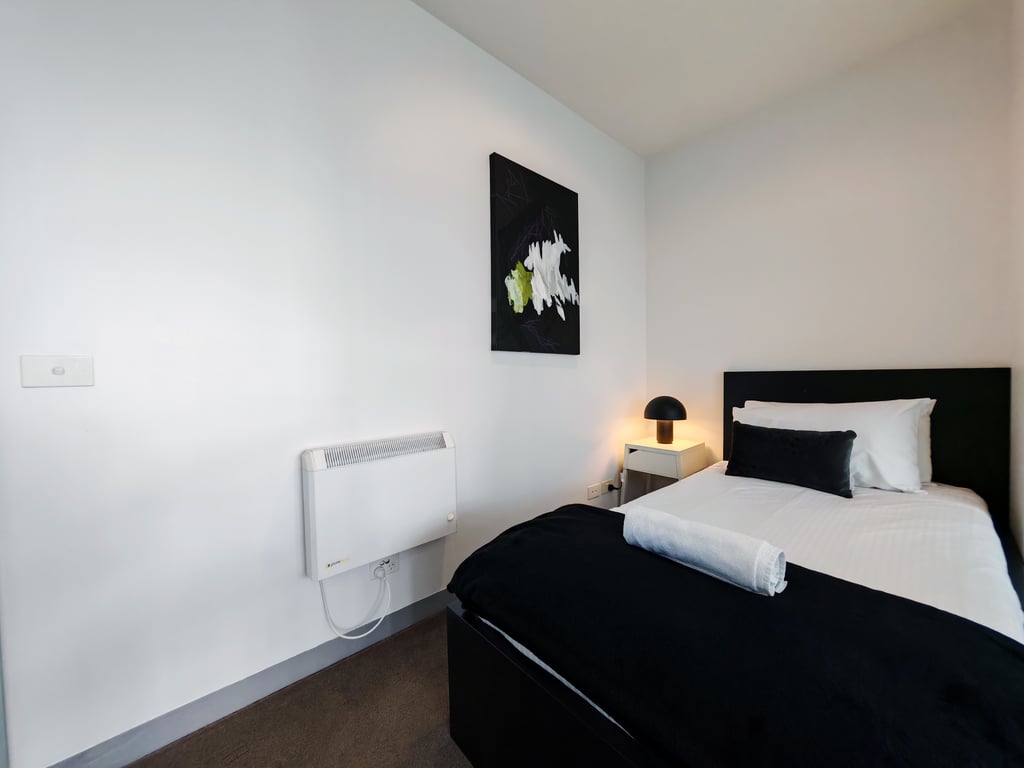 Homey Comfort at Victoria Market! 2 Bedrooms | 1 Bathroom 