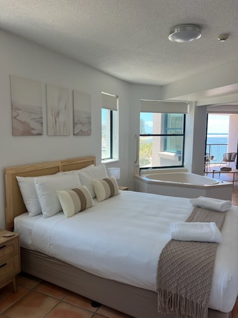 One Bedroom Boardwalk & Ocean View Apartment