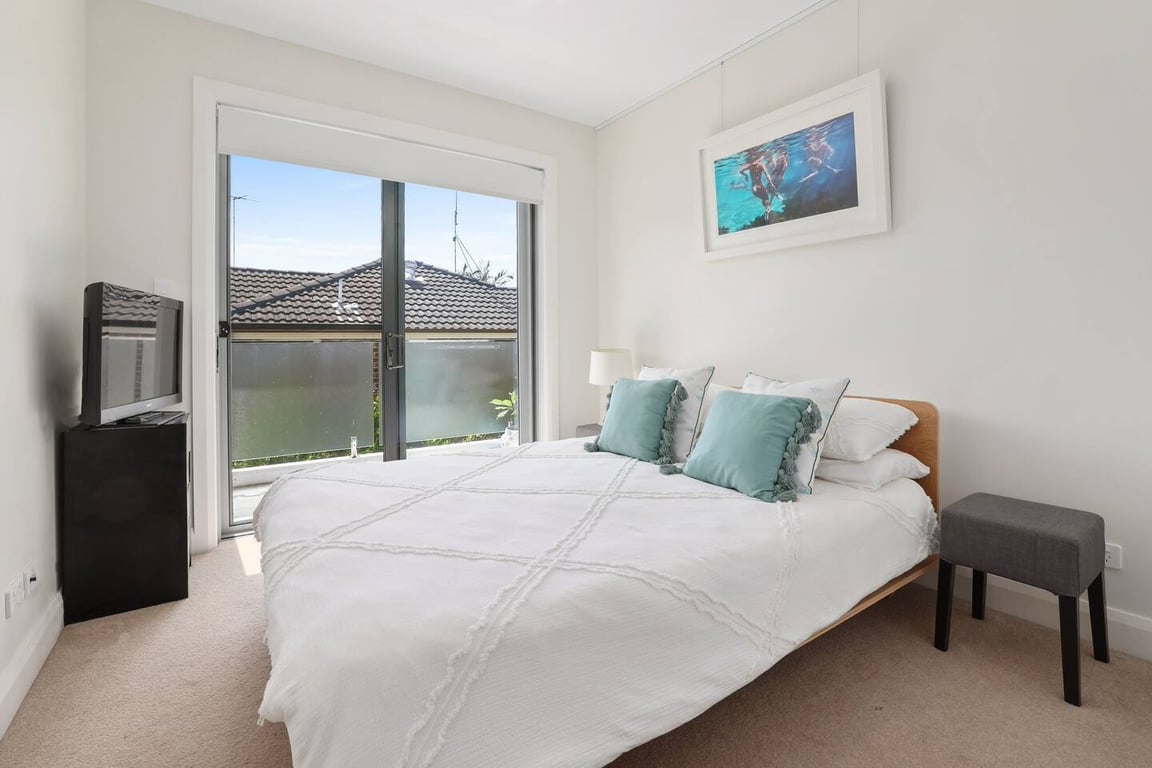 FOAM6 - Newport Nest | Bright Coastal Living Steps To The Beach