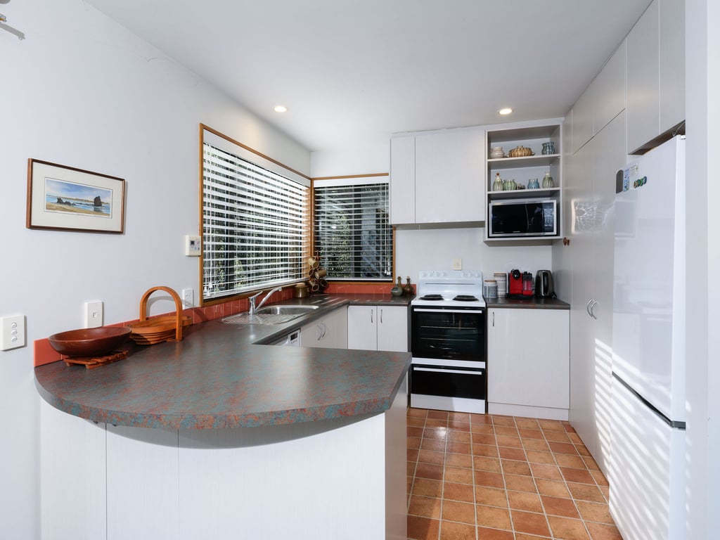 25 Caverhill Close 