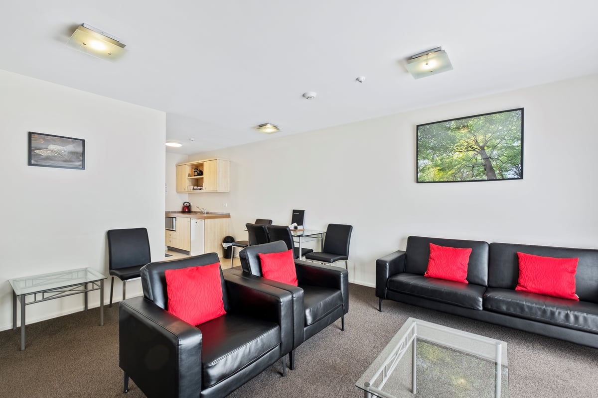 Upper Level 2 Bedroom King