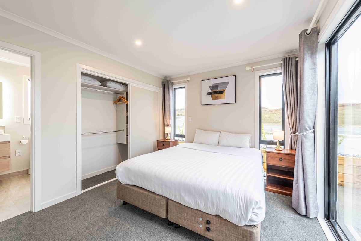 33 Star 3 Bedroom Apartment