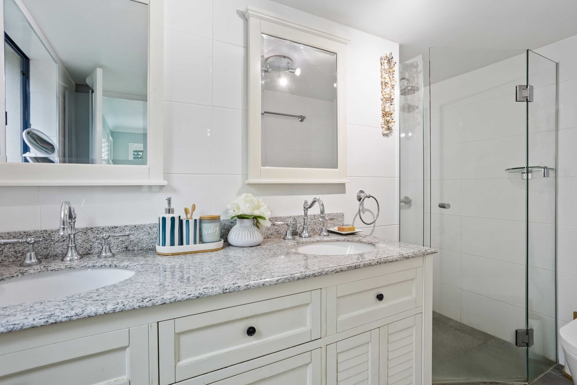 Superior 2 Bedroom Apartment