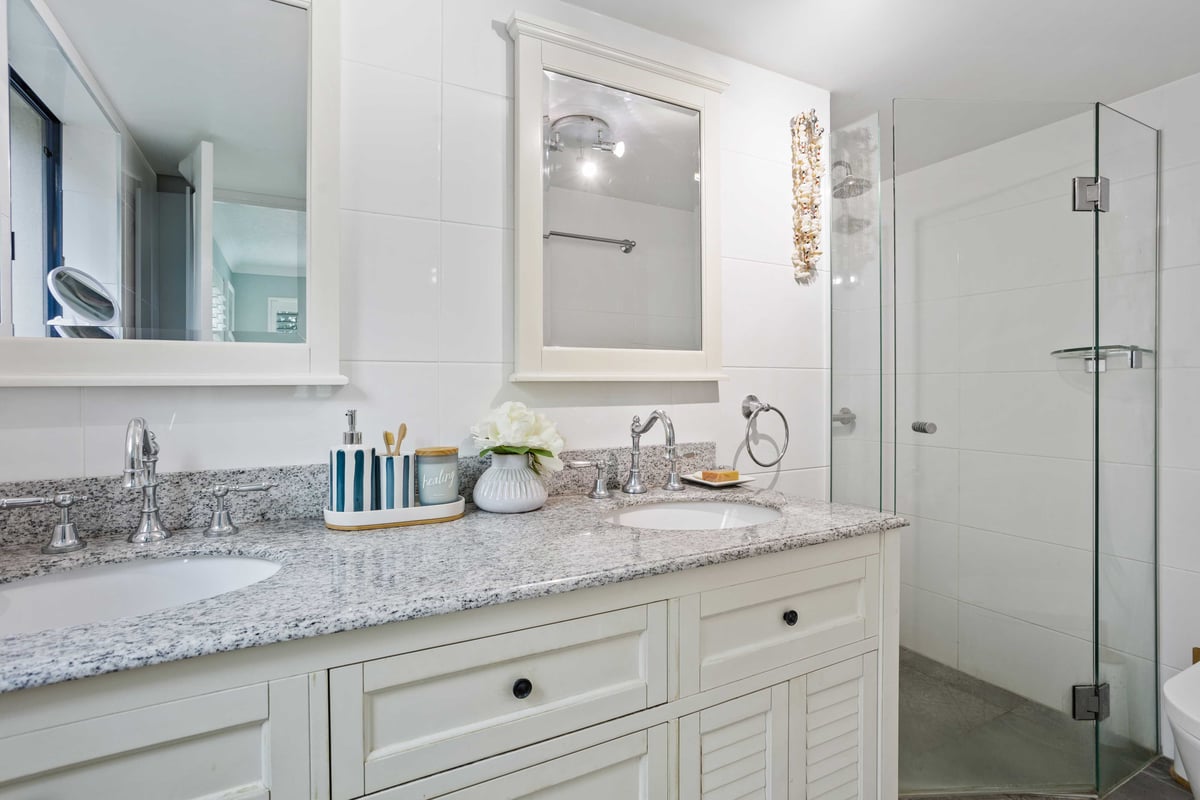 Superior 2 Bedroom Apartment