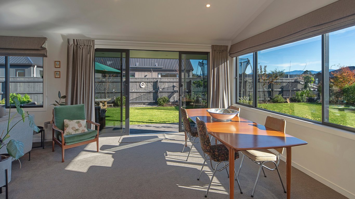 Modern Mapua Holiday Home