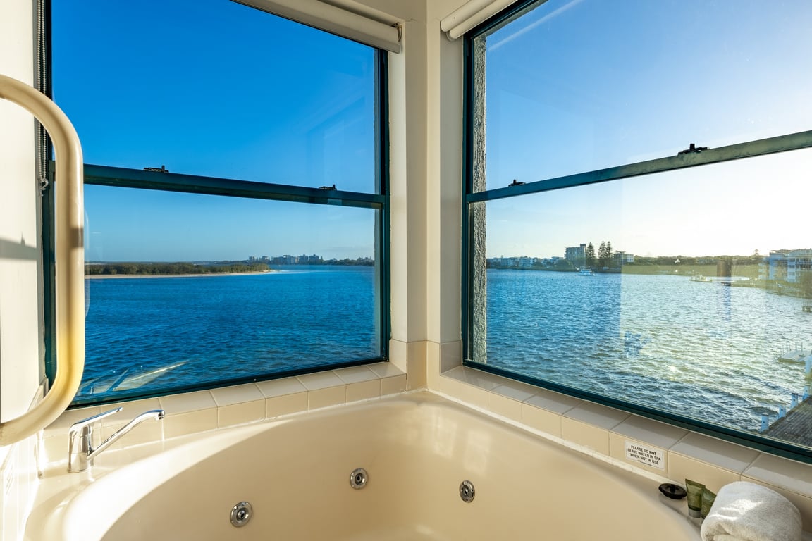 Standard 2 Bedroom Waterfront Rooftop