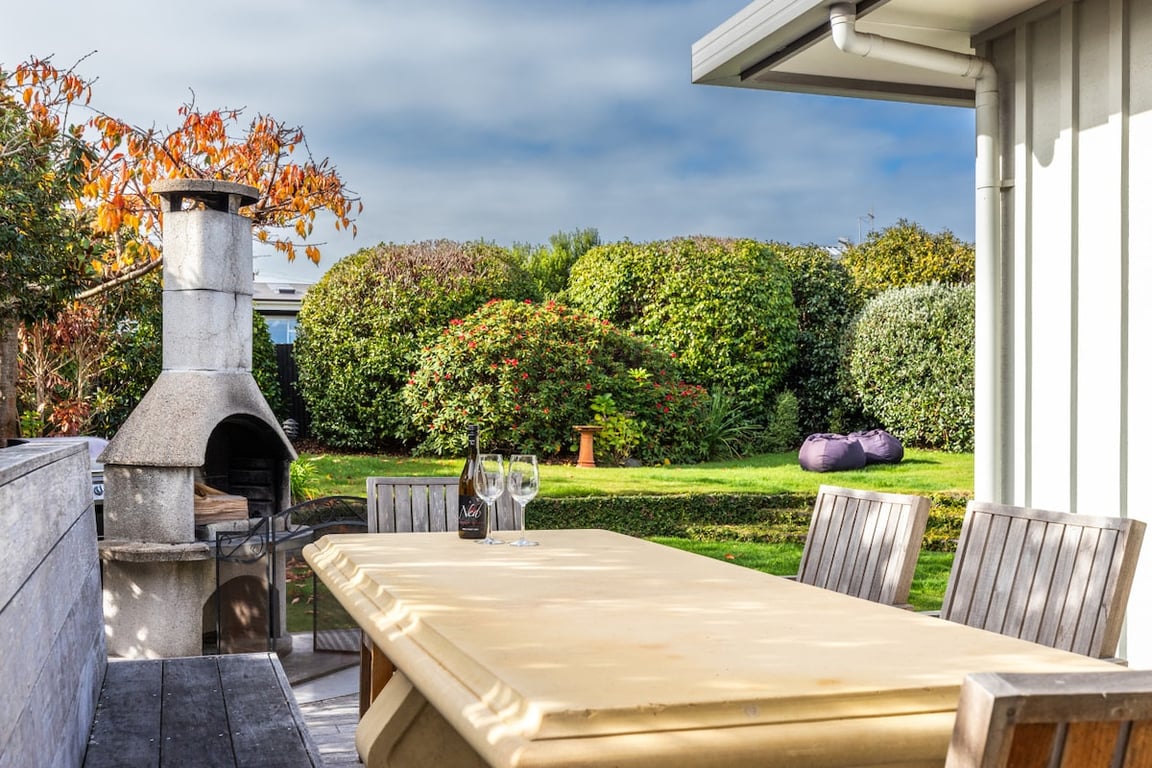 Great Lake Getaway - Your Spacious Taupo Retreat