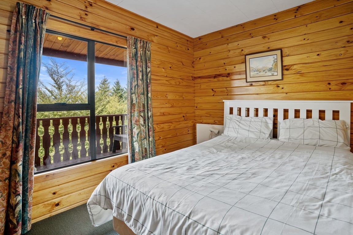 Mountain Gem - Hanmer Springs Holiday Home (Pet Friendly)