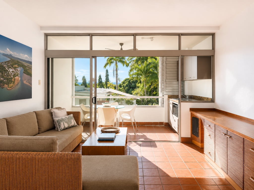 Tropical Family Apartment