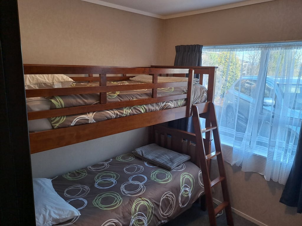Taupo Central - Close To Town And Includes Wifi