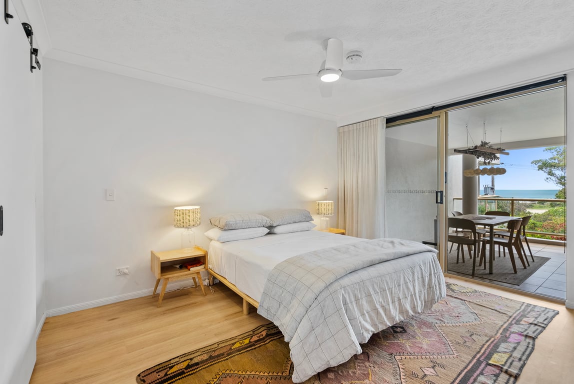 3 Bedroom Apartment - (2 Queen/2 single)