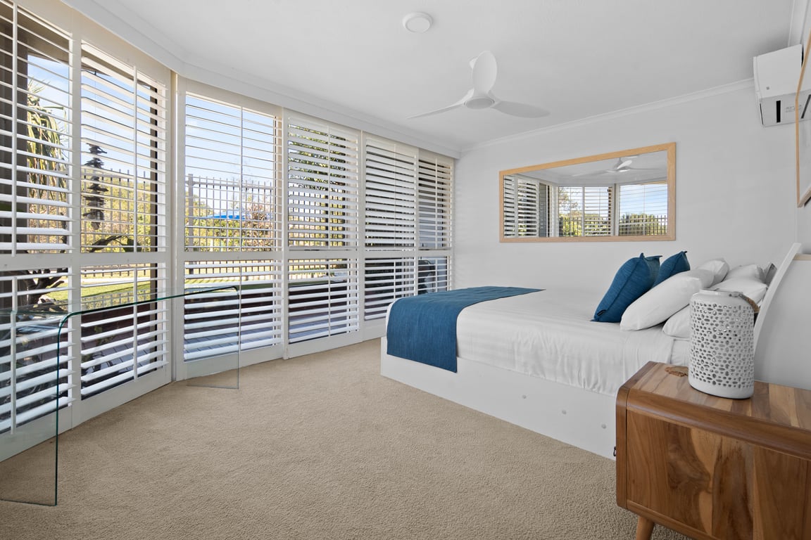 3 Bedroom Private Ground Floor Beachfront Villa 2 with A/C 