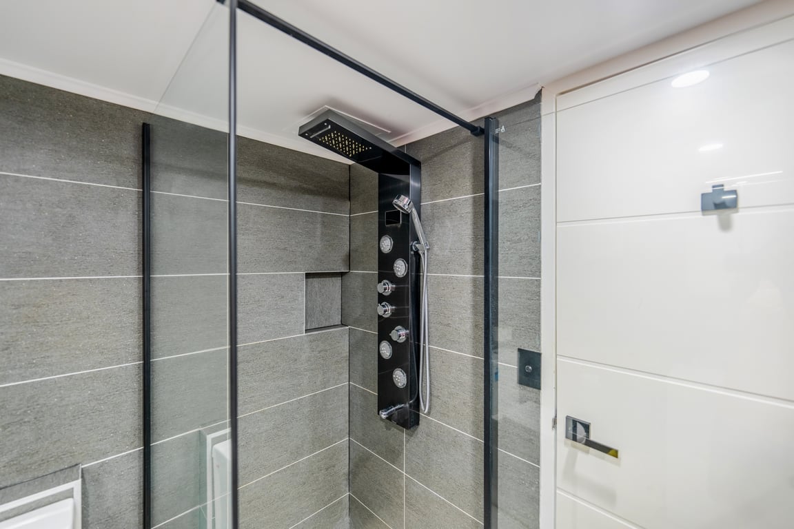 1 Bedroom Deluxe Apartment