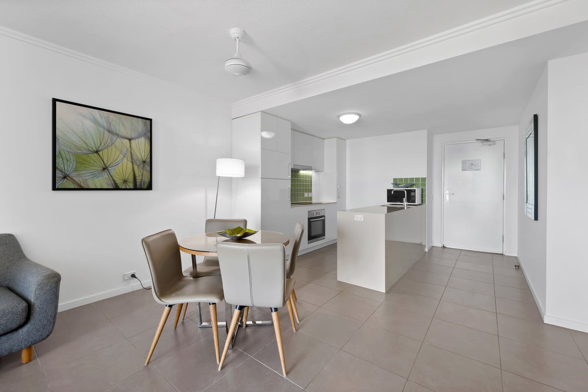 1 Bedroom Apartment