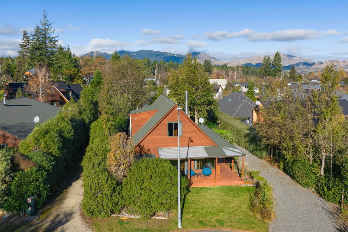25 Caverhill Close 