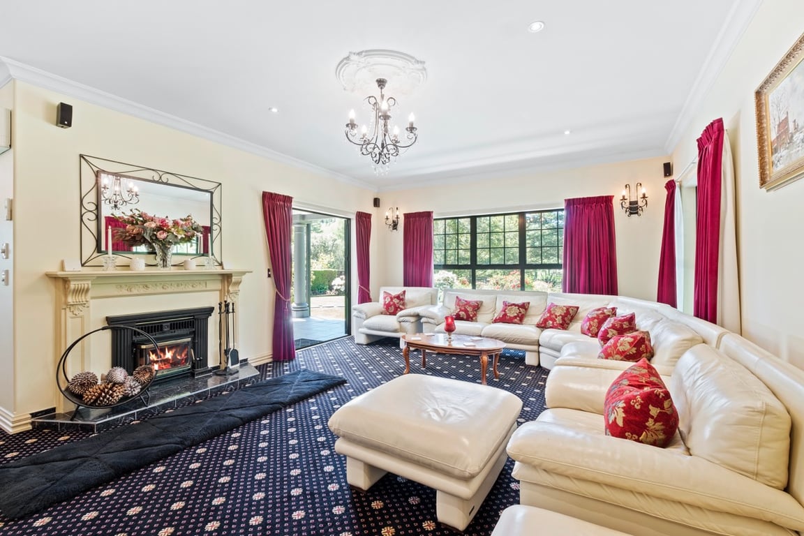 Fontainebleau Luxury Retreat