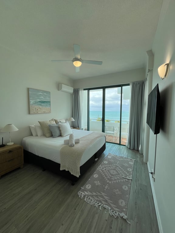 3 BEDROOM OCEAN VIEW @ MARINER 