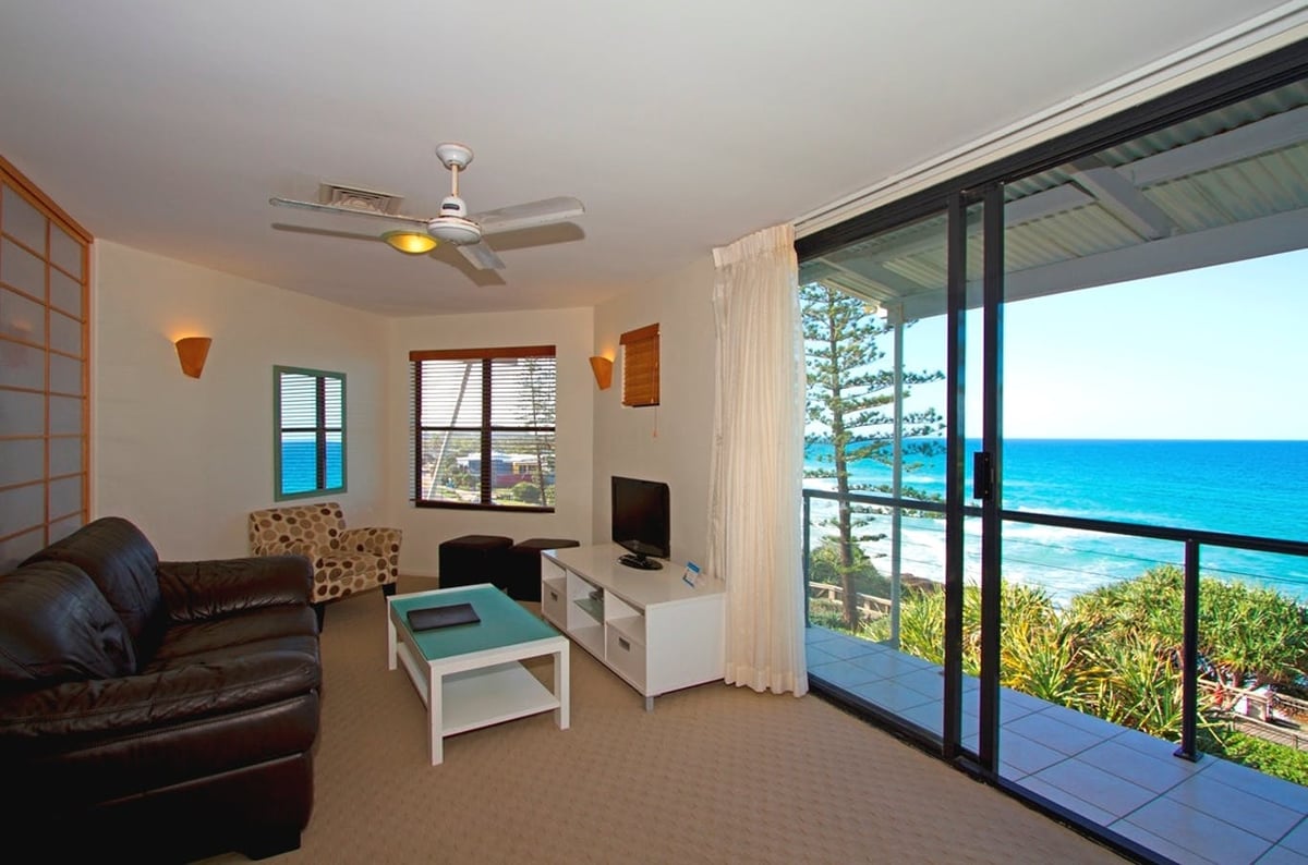 2 Bedroom Apartment Beachfront