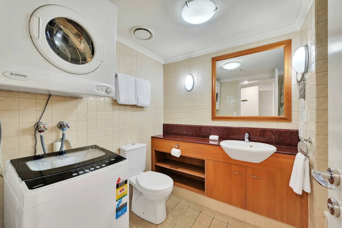 One Bedroom Apartment with Queen Bed