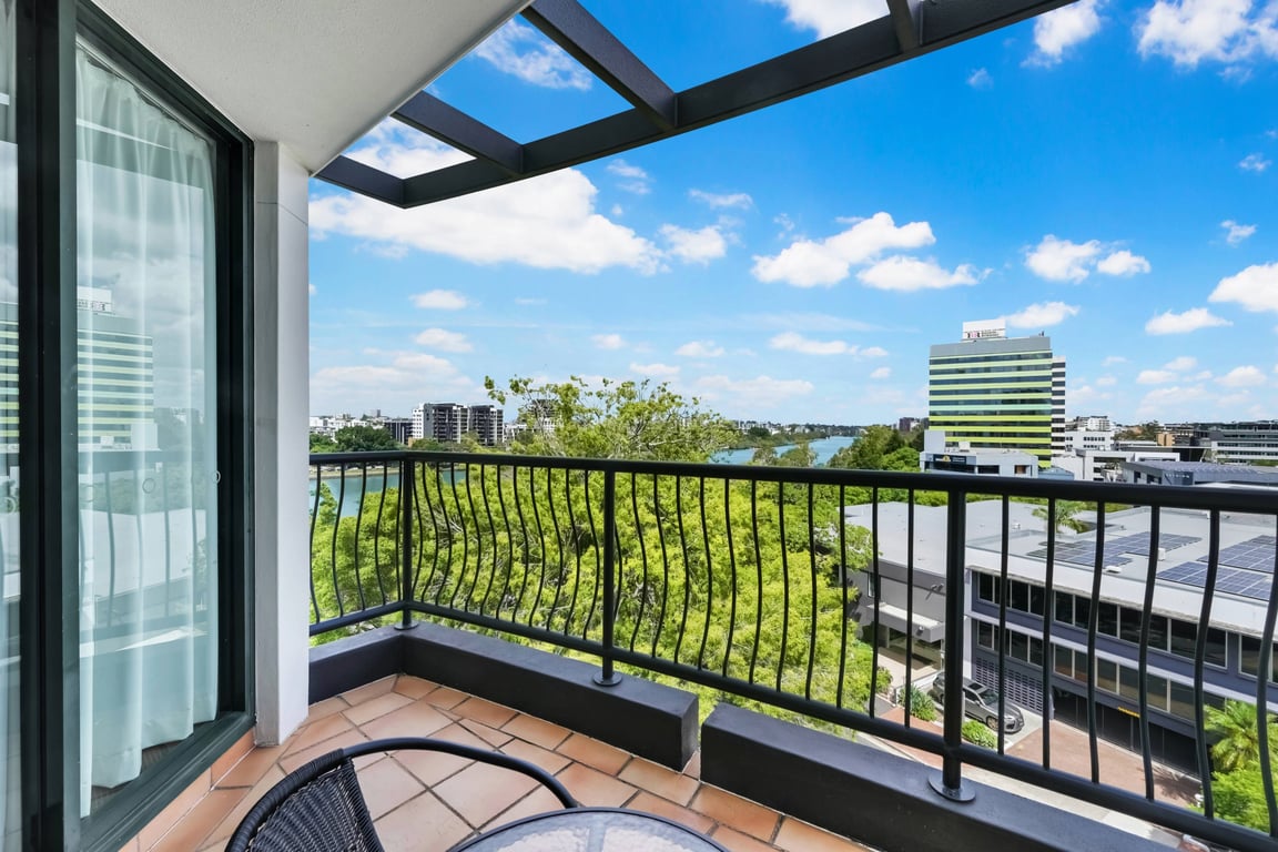 Two Bedroom Apartment with Queen and Single Bed