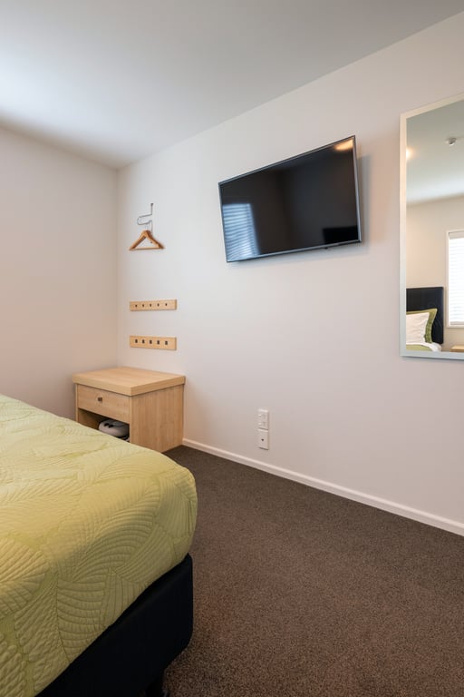 Upper Level 2 Bedroom King