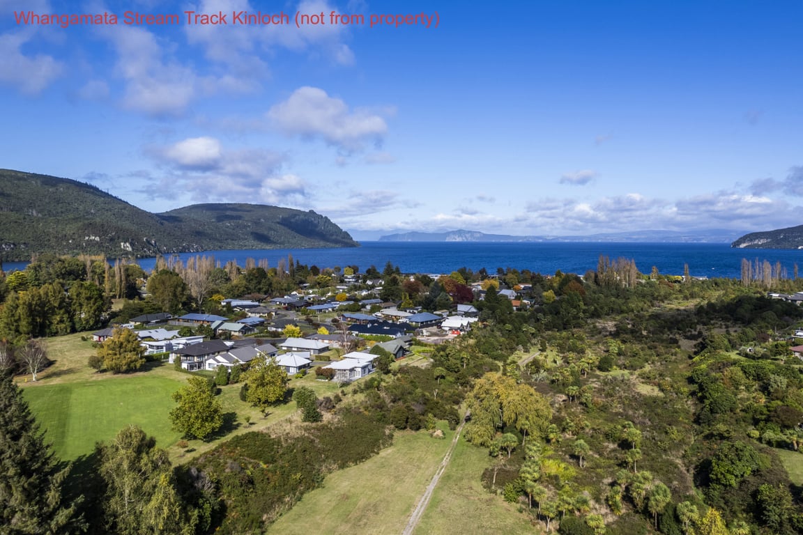 Angela Place - Large Sunny Bach In Kinloch