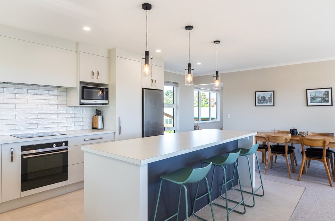 Teti Tranquility - New Build Luxury - Steps From The Great Lake