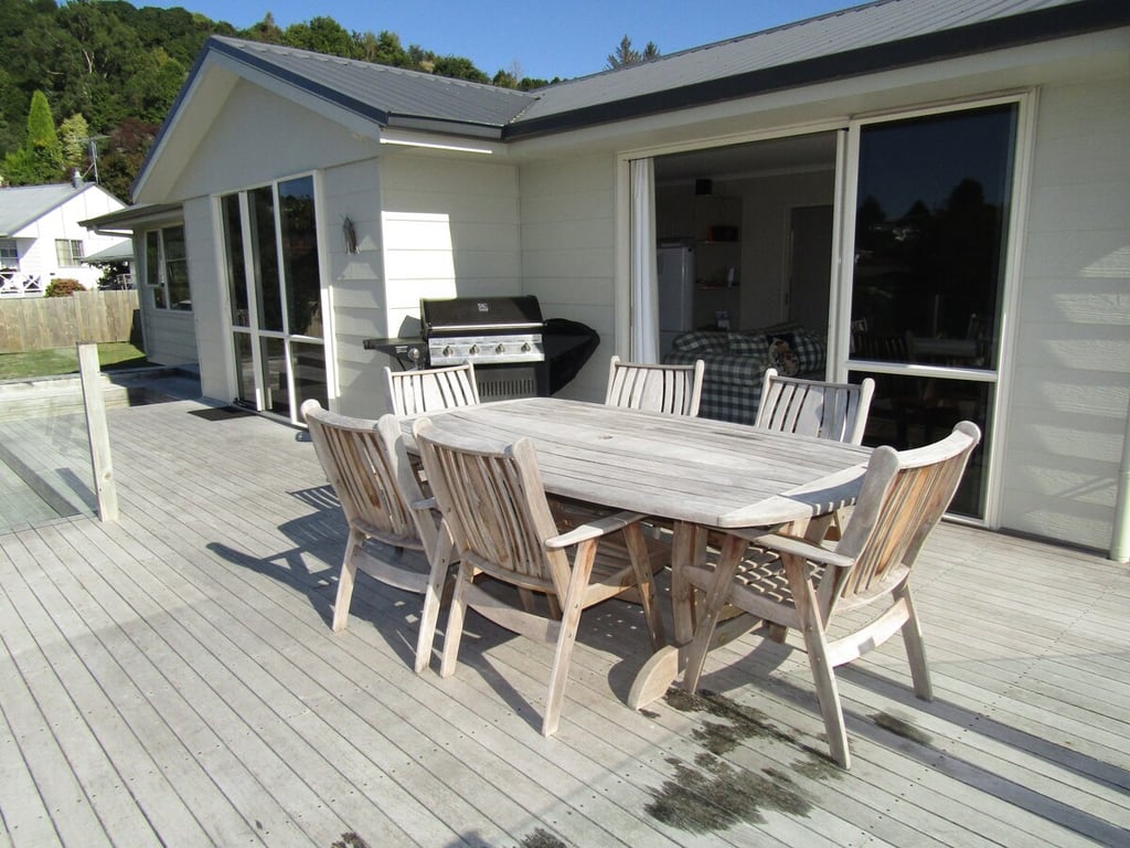 Shera Street Cosy - Great Location Includes Wi-Fi