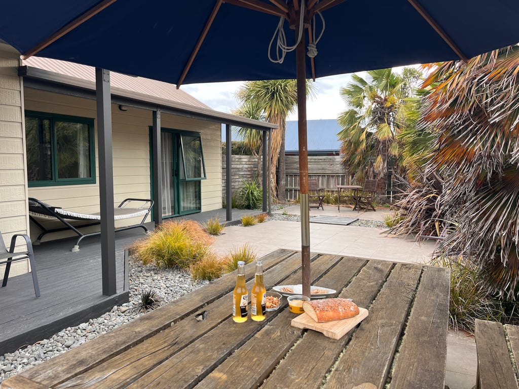 Sunny Family Retreat 