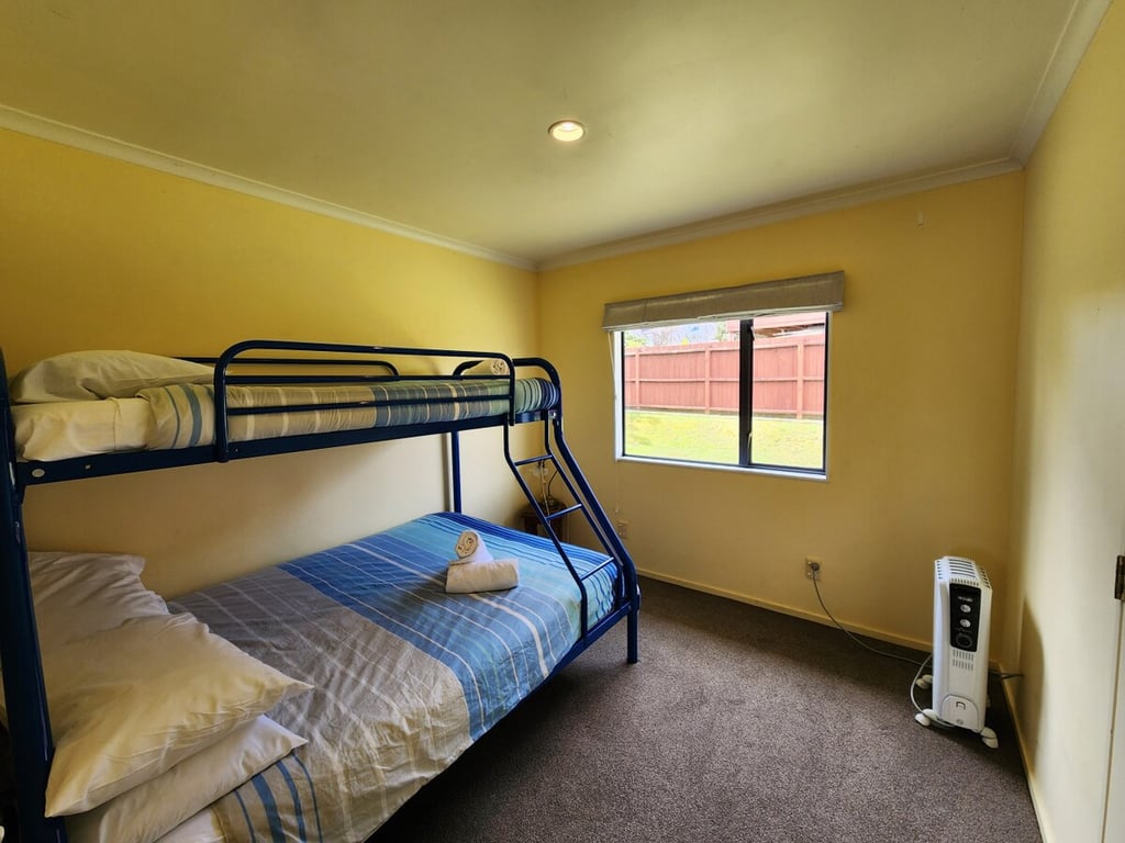 Quiet Family Home Near Hot Pools & Botanical Gardens