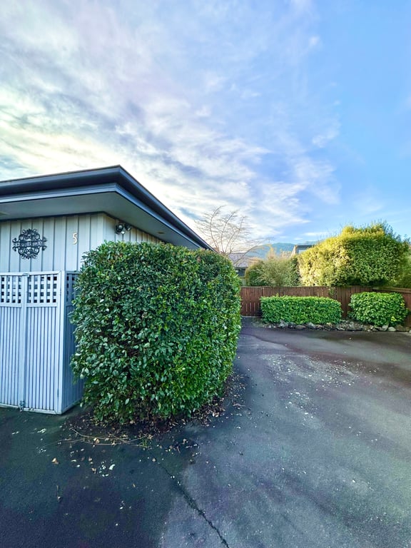 5 Hepburn Lane