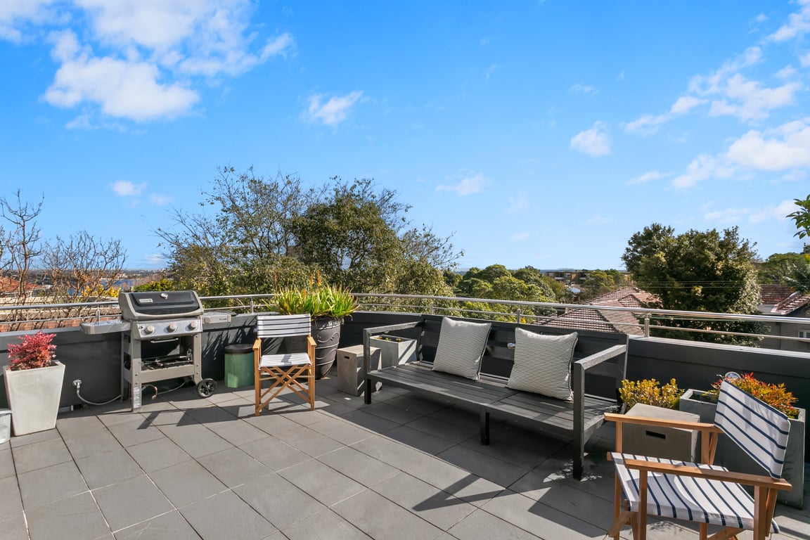 WAV64 - Charming Waverton Escape | Top-Floor 2-Bed With City & Harbour Views
