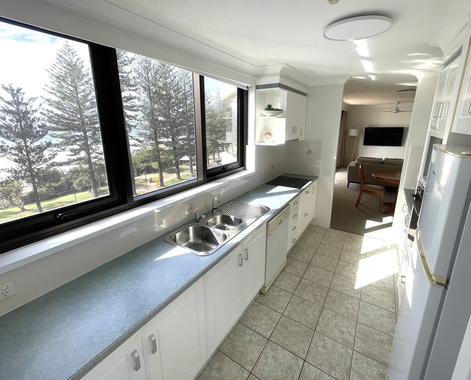 Apartment 18 Level 6 - 2 Bedroom Superior Apartment, Western side