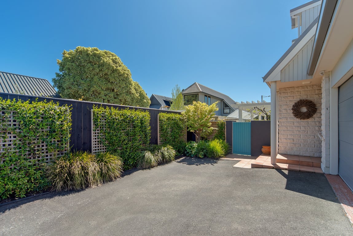 Queen's Garden Villa