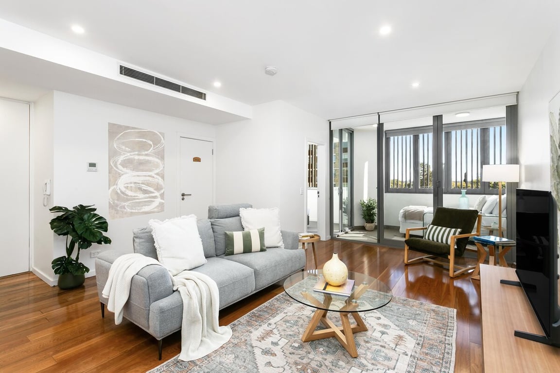 MOS27 - Mosman Moments | Contemporary Laidback Living