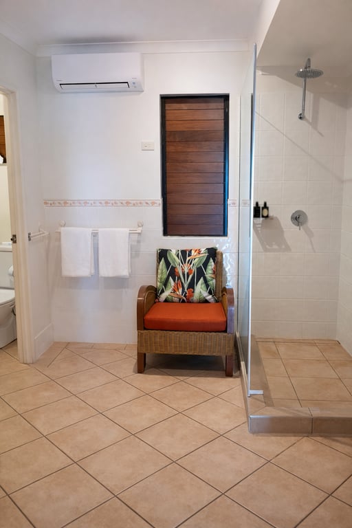 Deluxe King Pool View Studio