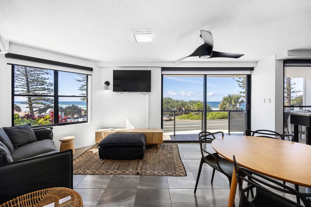 2 Bedroom Apartment Beachfront