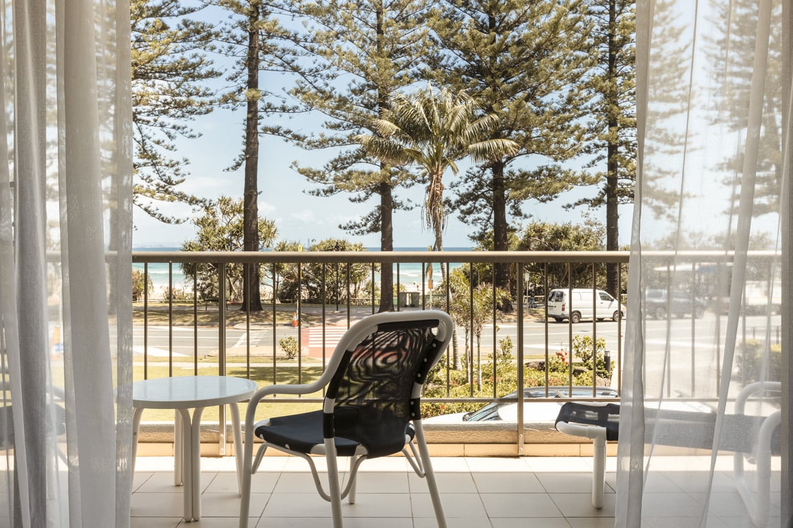 	 Town House 07- Ground level 2 Bedroom 2 Story Townhouse Superior