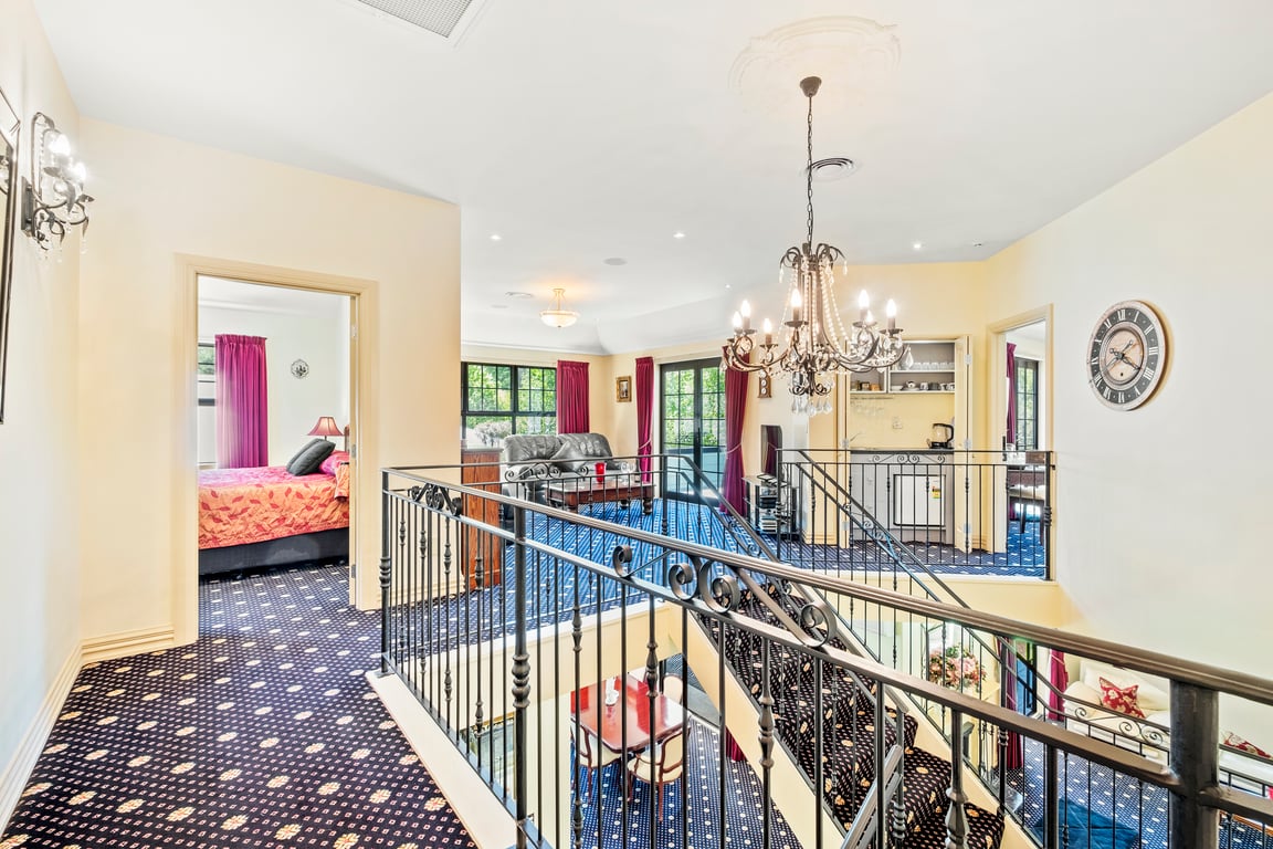 Fontainebleau Luxury Retreat