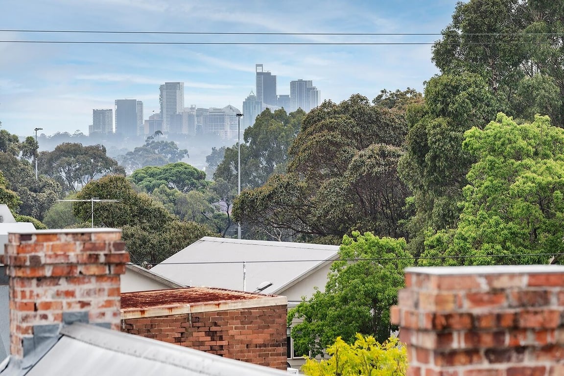 GLAD1 - Gladesville Getaway | Modern Laidback Living