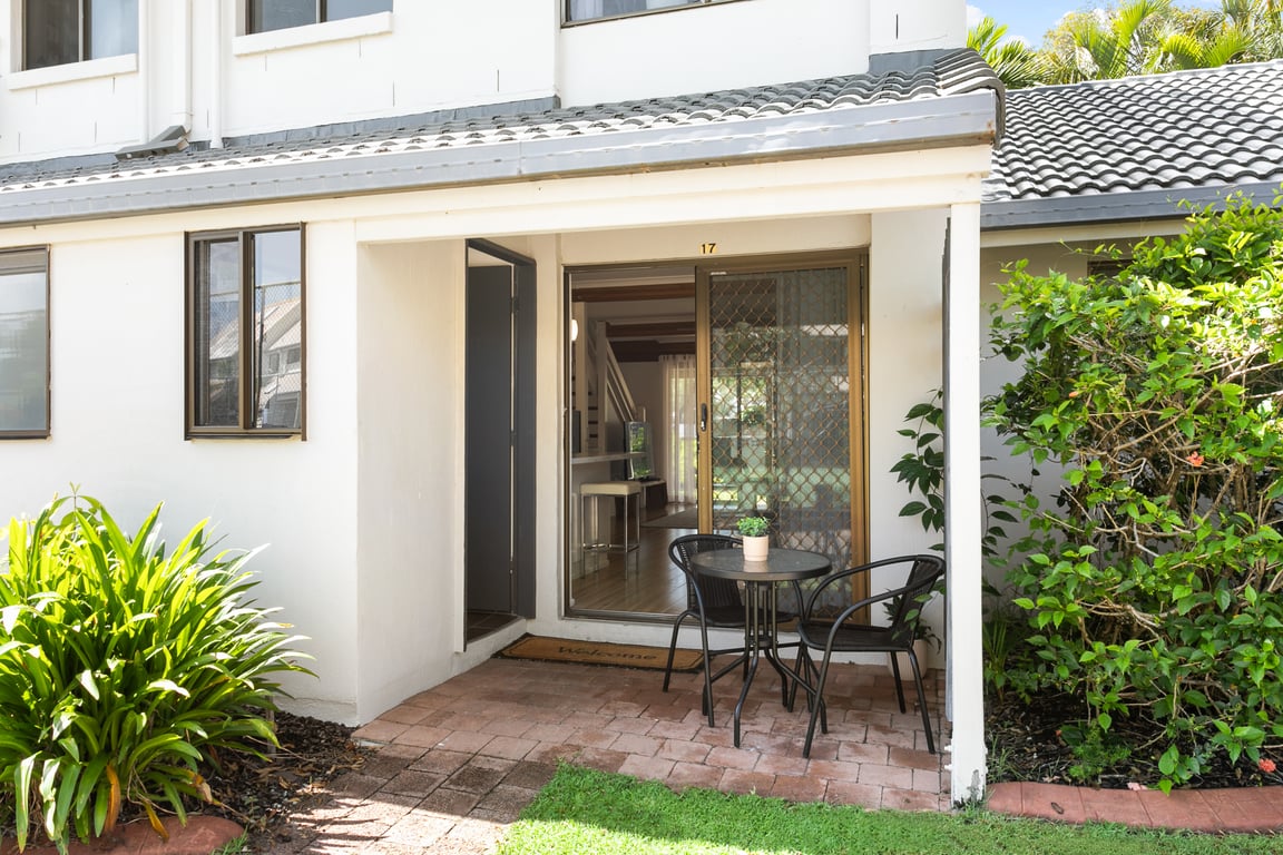 Unit 17 - Eclectic Style Central 2 Bedroom Town House