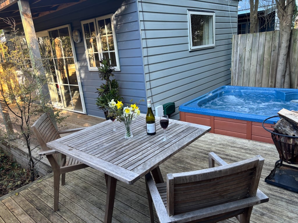 Luxury Cottage with Outdoor Spa