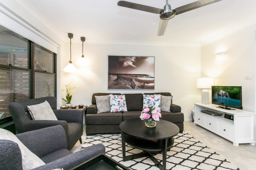 Calinda Sol 2 at Clarkes Beach